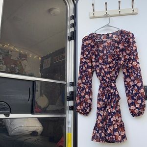 Francesca’s Collections Long Sleeve Dress